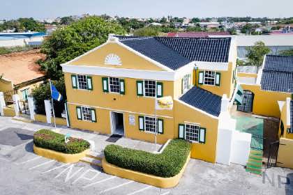 Landhuis-Chobolobo-Blue-Curacao